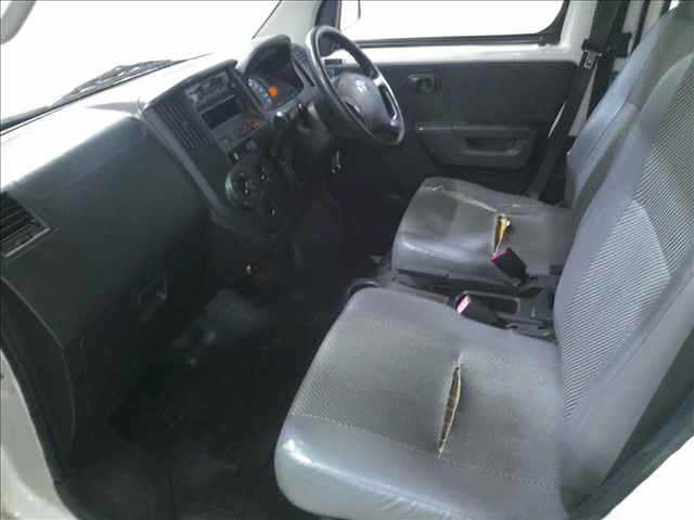 TOYOTA LITE ACE VAN 2011