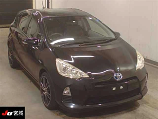 TOYOTA AQUA 2012