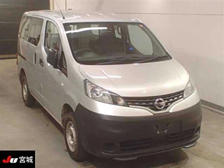 NISSAN NV200 2020