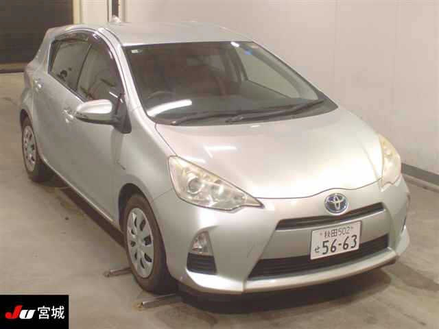 TOYOTA AQUA 2013