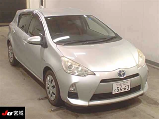 TOYOTA AQUA 2013