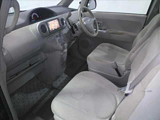 TOYOTA PORTE 2009