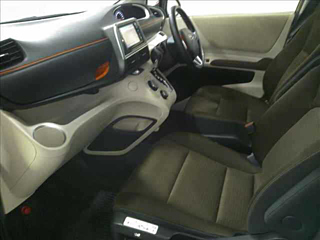 TOYOTA SIENTA 2019