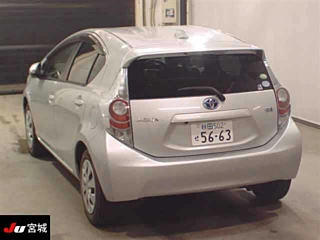 TOYOTA AQUA 2013