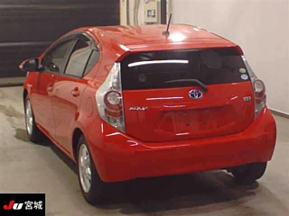 TOYOTA AQUA 2012