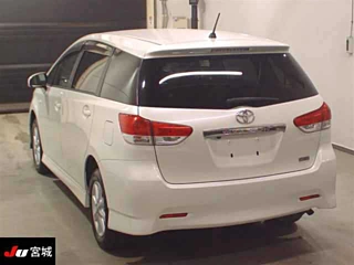 TOYOTA WISH 2010