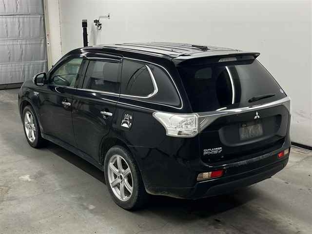 MITSUBISHI OUTLANDER PHEV 2014