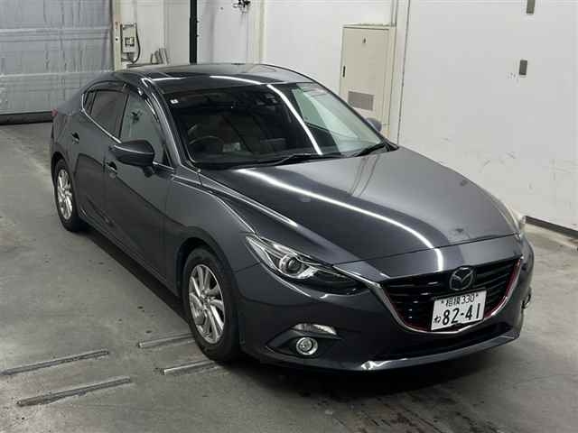 MAZDA AXELA 2016