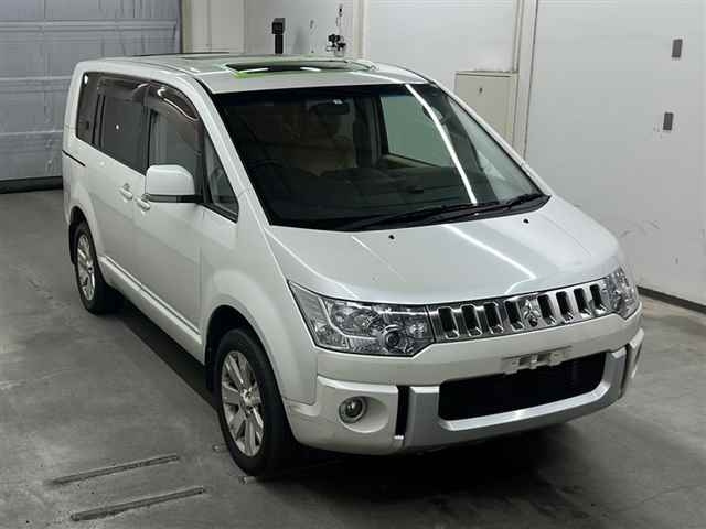 MITSUBISHI DELICA D5 2008