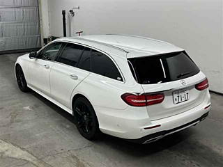 Заказать MERCEDES BENZ E CLASS WAGON