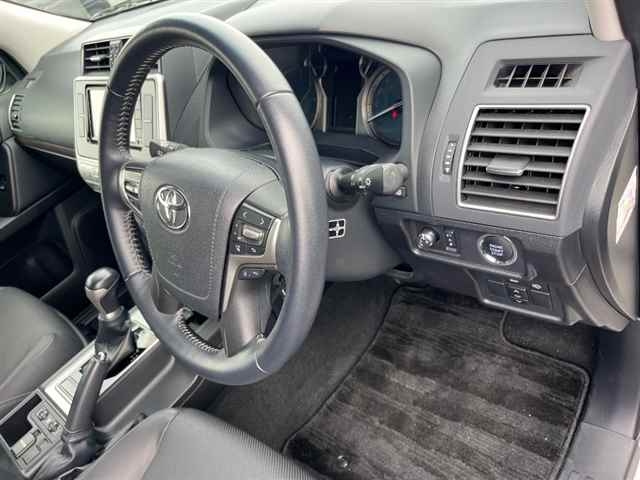 TOYOTA LAND CRUISER PRADO 2017