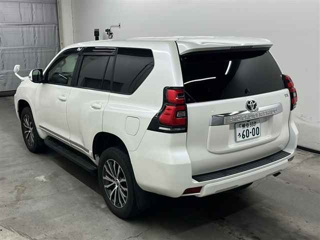 TOYOTA LAND CRUISER PRADO 2017