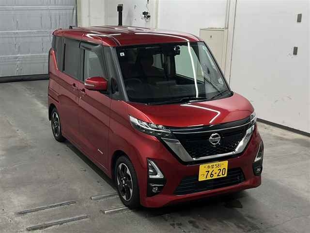 NISSAN ROOX 2021