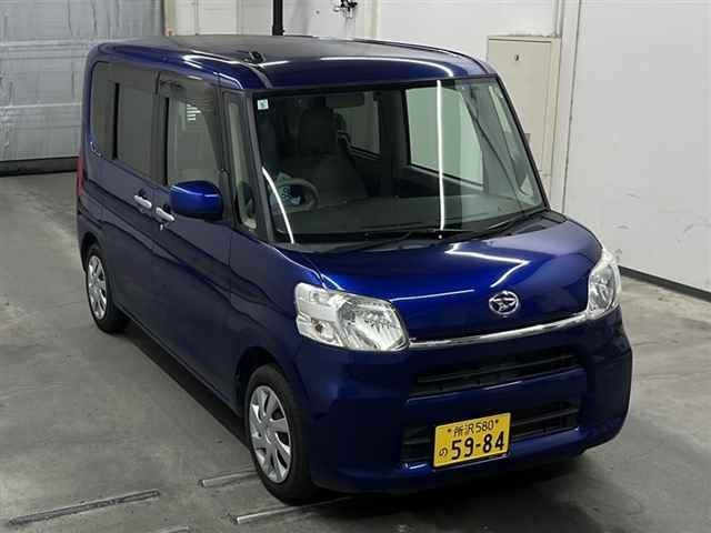 DAIHATSU TANTO 2015