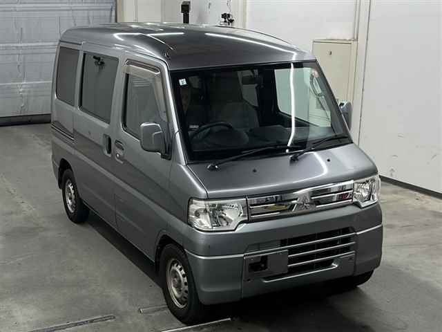 MITSUBISHI MINICAB VAN 2012