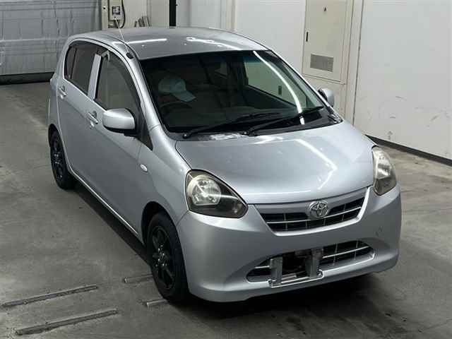 TOYOTA PIXIS EPOCH 2012