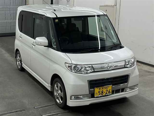 DAIHATSU TANTO 2008