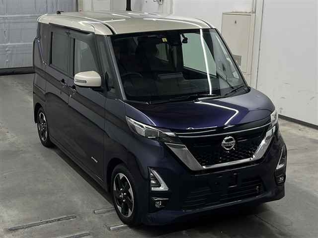 NISSAN ROOX 2022