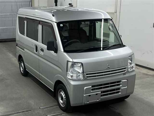 MITSUBISHI MINICAB VAN 2018