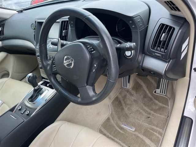 NISSAN SKYLINE 2013