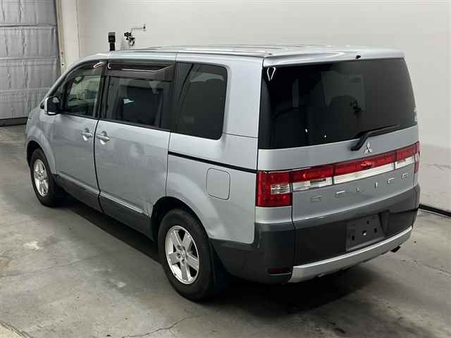MITSUBISHI DELICA D5 2012