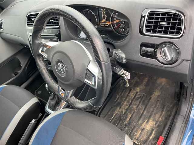 VOLKSWAGEN POLO 2013