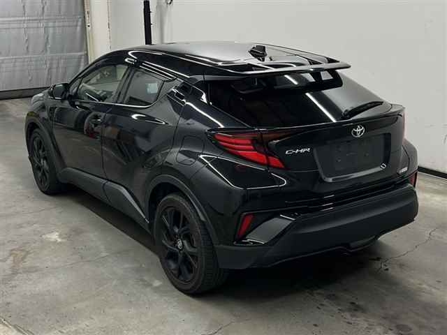 TOYOTA C-HR 2022