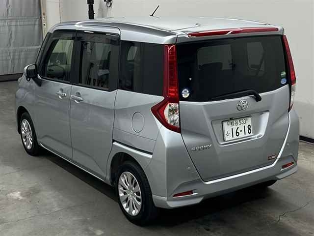 TOYOTA ROOMY 2018