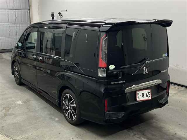 HONDA STEP WAGON 2015