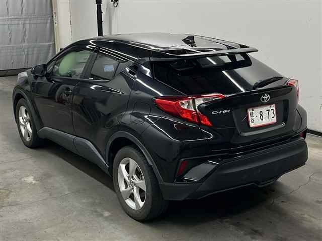 TOYOTA C-HR 2016