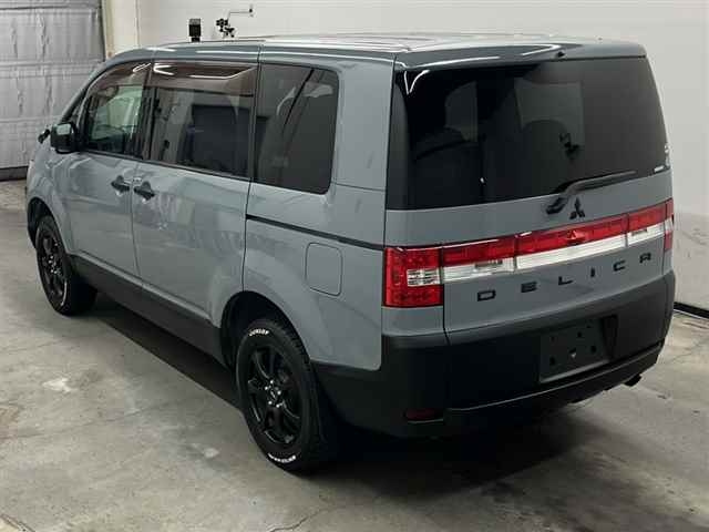 MITSUBISHI DELICA D5 2010