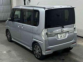 DAIHATSU TANTO 2015