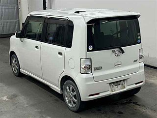 TOYOTA PIXIS SPACE 2012