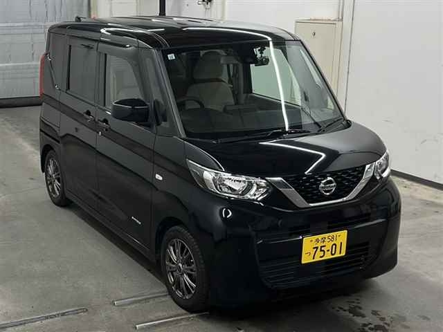 NISSAN ROOX 2021
