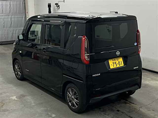 NISSAN ROOX 2021