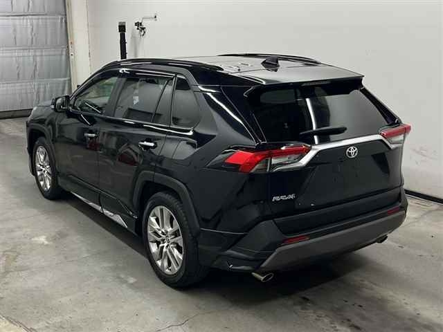 TOYOTA RAV4 2021