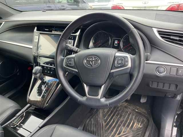 TOYOTA HARRIER 2016