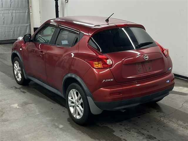NISSAN JUKE 2010