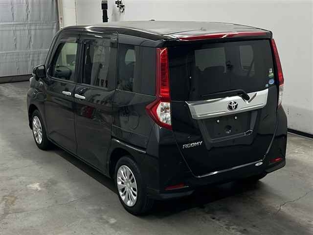 TOYOTA ROOMY 2020
