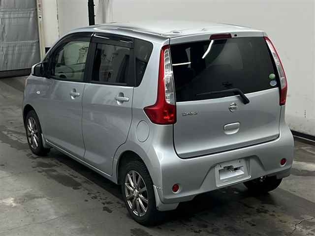 NISSAN DAYZ 2013