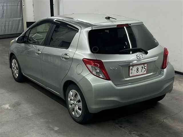 TOYOTA VITZ 2012