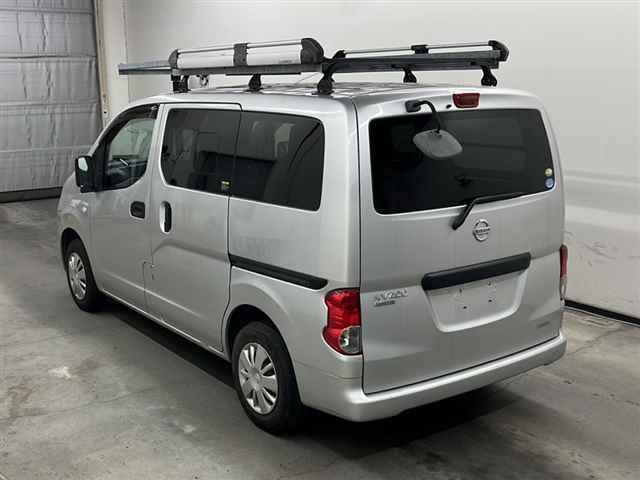 NISSAN NV200 2011