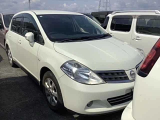 NISSAN TIIDA 2012