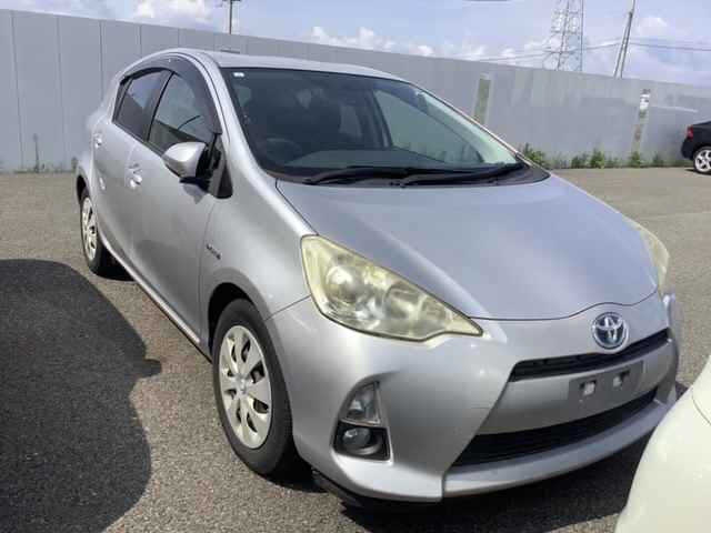 TOYOTA AQUA 2013