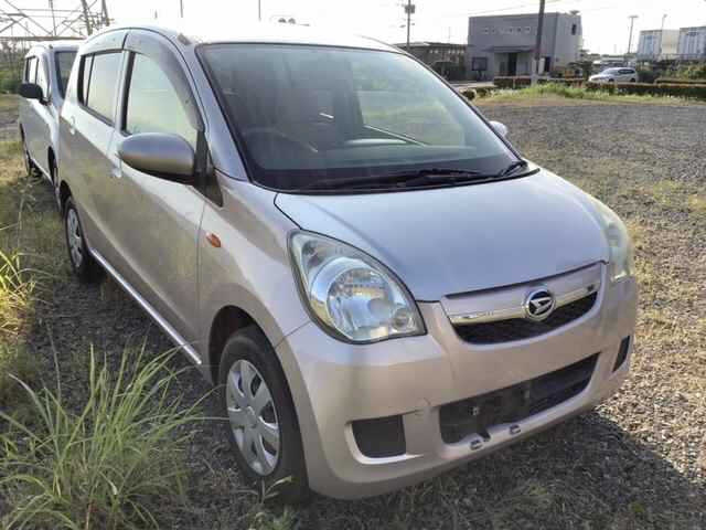 DAIHATSU MIRA 2010
