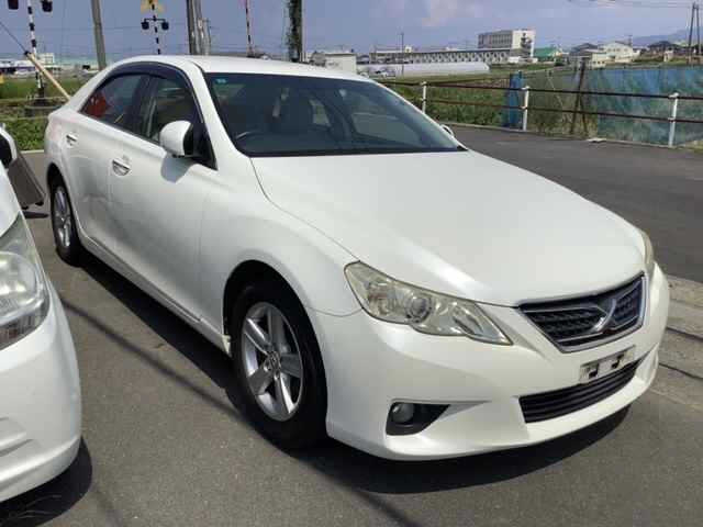 TOYOTA MARK X 2010
