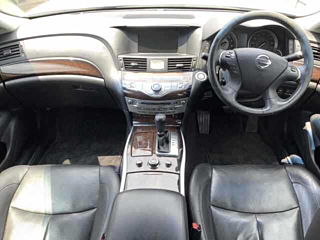 NISSAN FUGA 2010