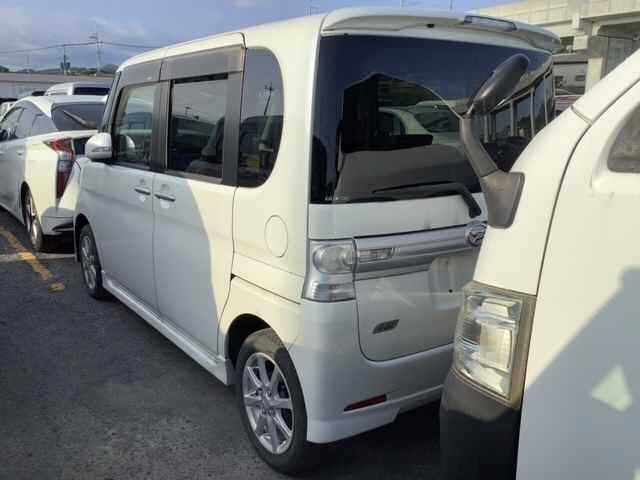 DAIHATSU TANTO 2012