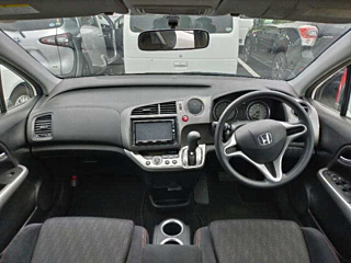 HONDA STREAM 2010