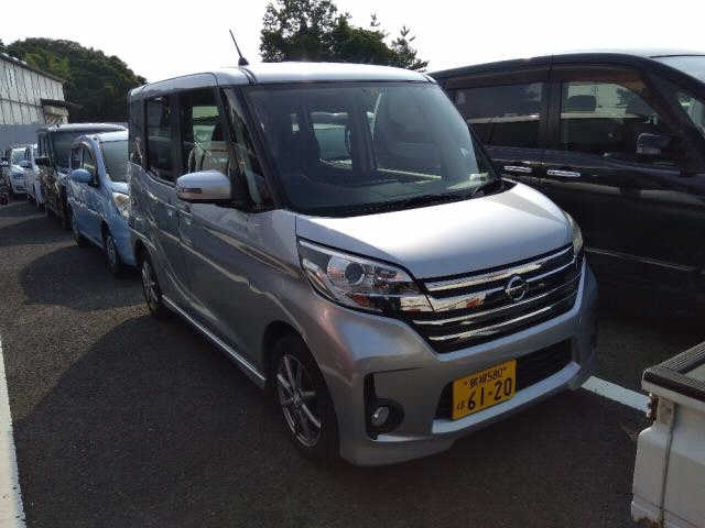 NISSAN ROOX 2014